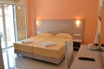 Hotel Nadias 2*