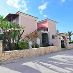 Nadias Studios